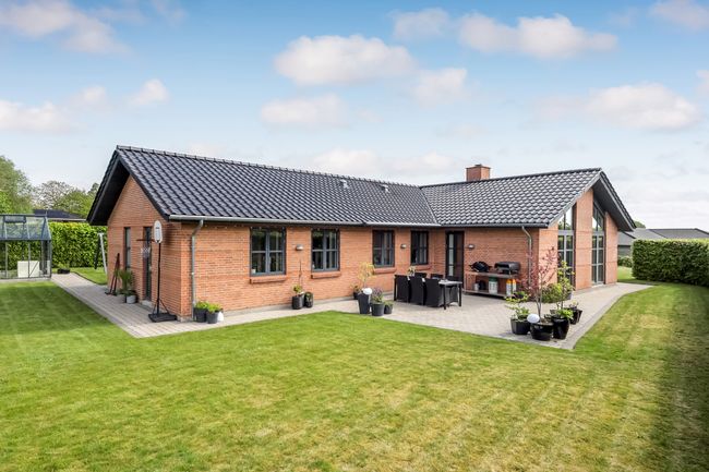 Skolevænget 1, 5883 Oure